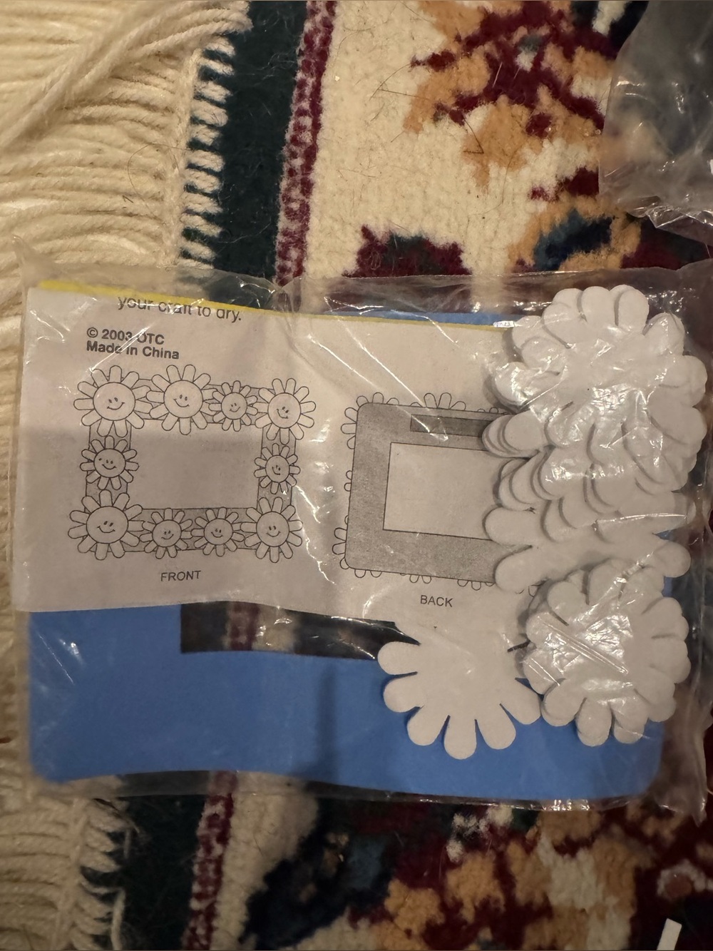 TC White Daisy Foam Picture Frame Kit 15